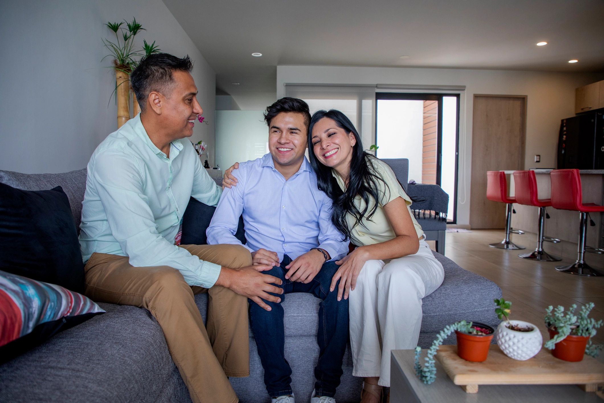 Familia en su nuevo hogar